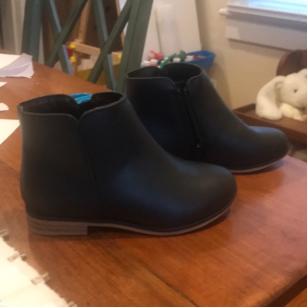 Black boots